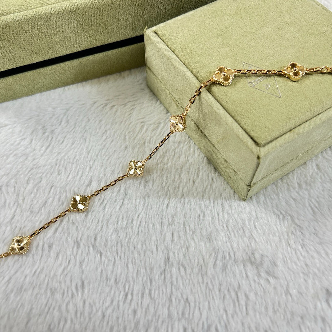 [⭐⭐JeweliWhal]CLOVER ARMBAND MIT 6 MOTIVEN UND DIAMANTEN