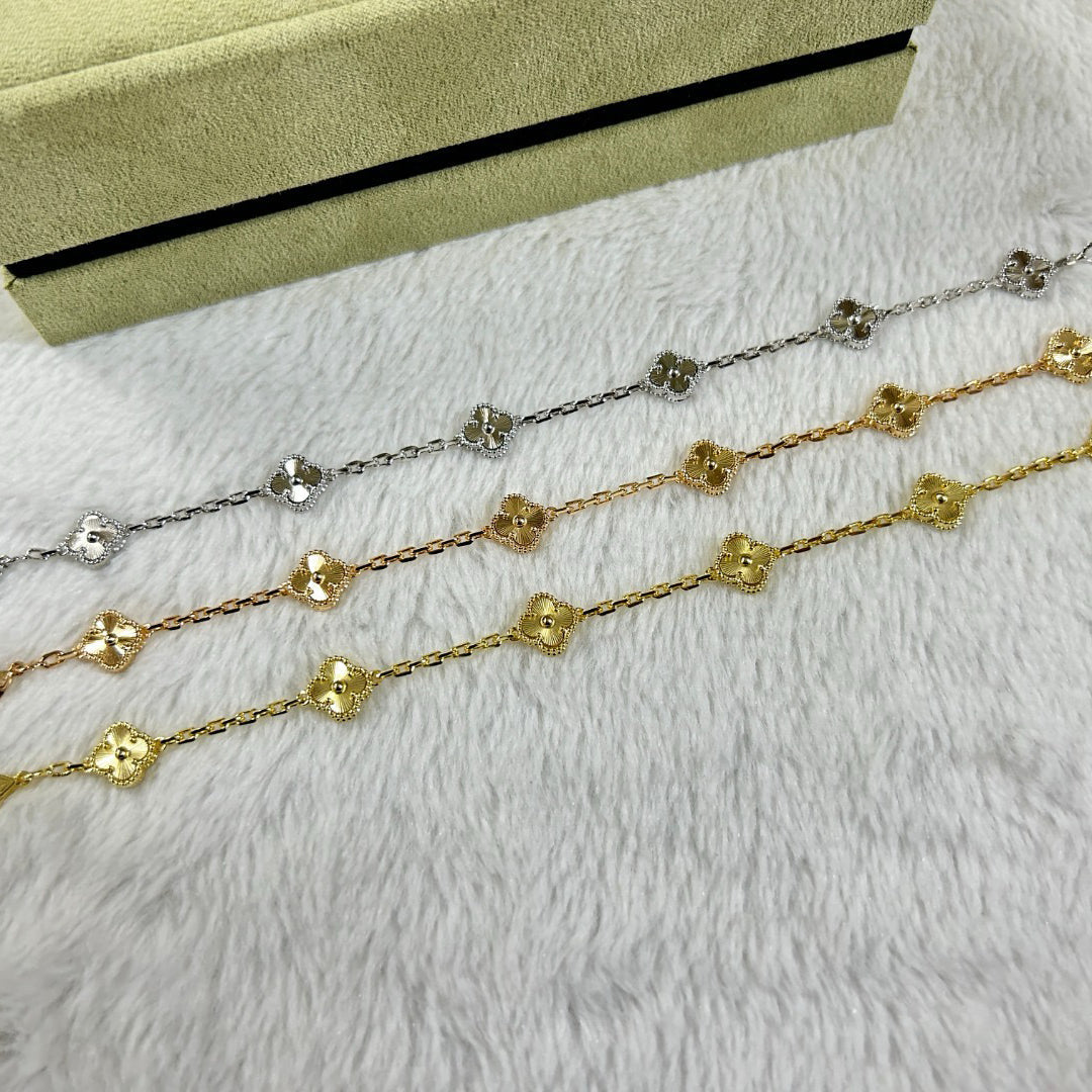 [⭐⭐JeweliWhal]CLOVER ARMBAND MIT 6 MOTIVEN UND DIAMANTEN