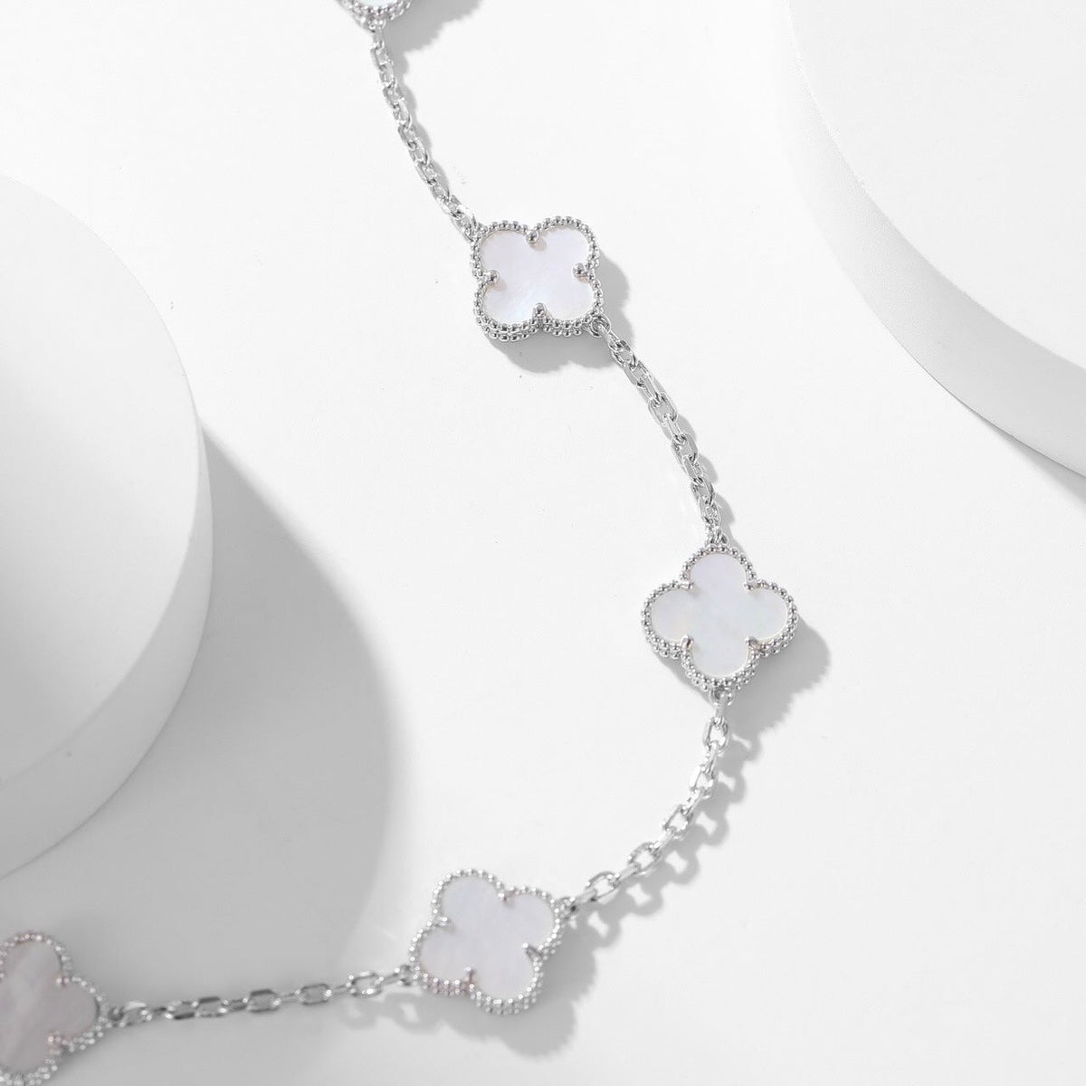 [⭐⭐JeweliWhal]CLOVER HALSKETTE MIT 10 MOTIVEN AUS WEISSEM PERLMUTT