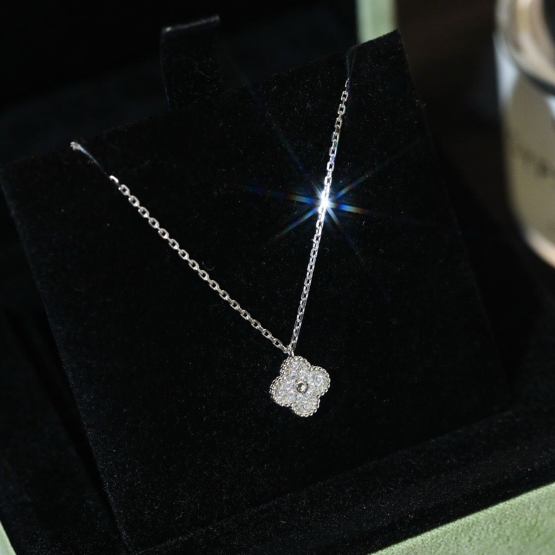 [⭐⭐JeweliWhal]CLOVER MINI 9,5MM DIAMANT-HALSKETTE MIT ANHÄNGER