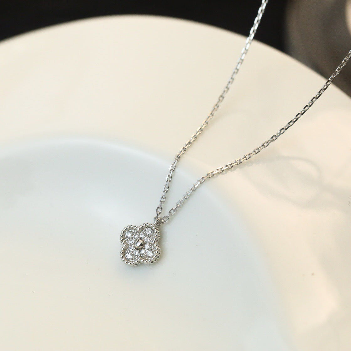 [⭐⭐JeweliWhal]CLOVER MINI 9,5MM DIAMANT-HALSKETTE MIT ANHÄNGER