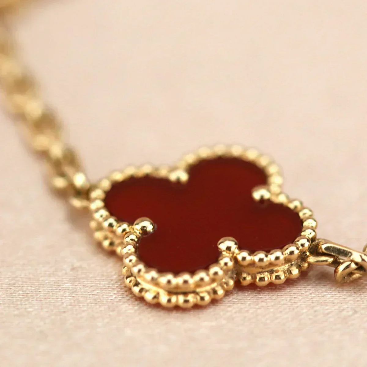 [⭐⭐JeweliWhal] CLOVER 5 MOTIF RED CORNELIAN BRACELET COLLECTION