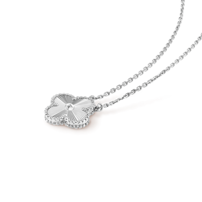 [⭐⭐JeweliWhal]CLOVER 15MM LASER NECKLACE SILVER