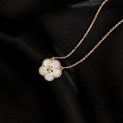 [⭐⭐JeweliWhal]LUCKY  WHITE MOP  PLUM BLOSSOM NECKLACE