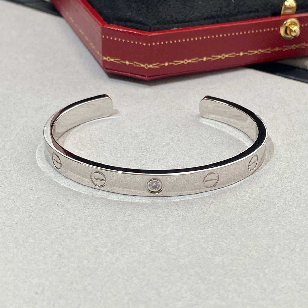 [⭐⭐JeweliWhal]LOVE BRACELET 6.1MM 1 DIAMOND OPEN CUFF