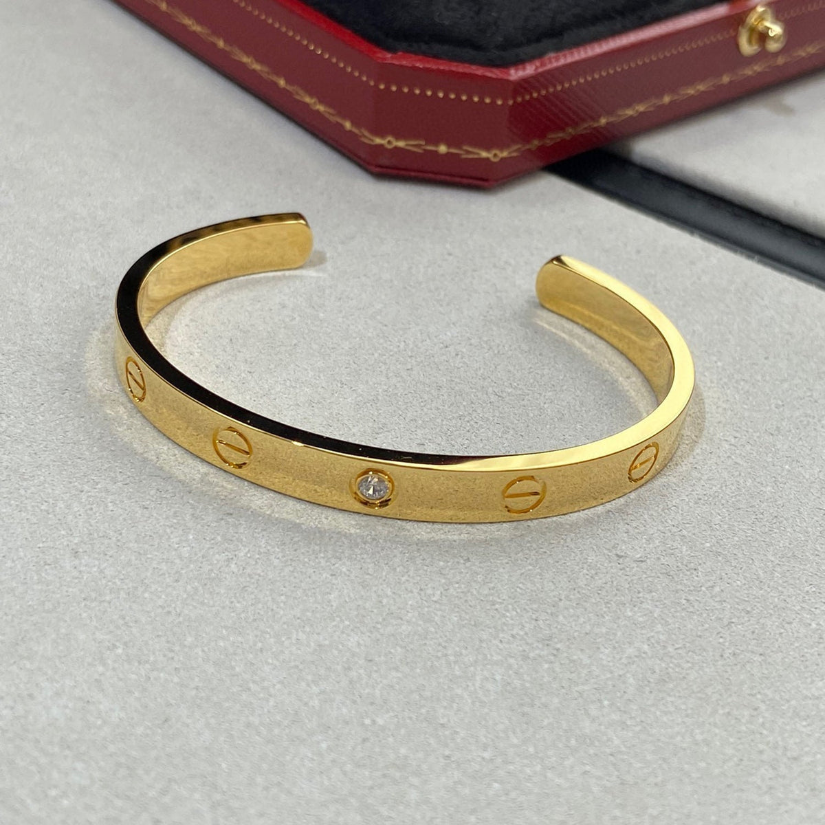 [⭐⭐JeweliWhal]LOVE BRACELET 6.1MM 1 DIAMOND OPEN CUFF
