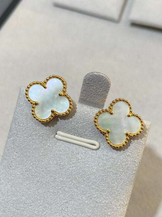 [⭐⭐JeweliWhal] CLOVER LARGE (20mm) 1 MOTIFS WHITE MOP STUD EARRINGS