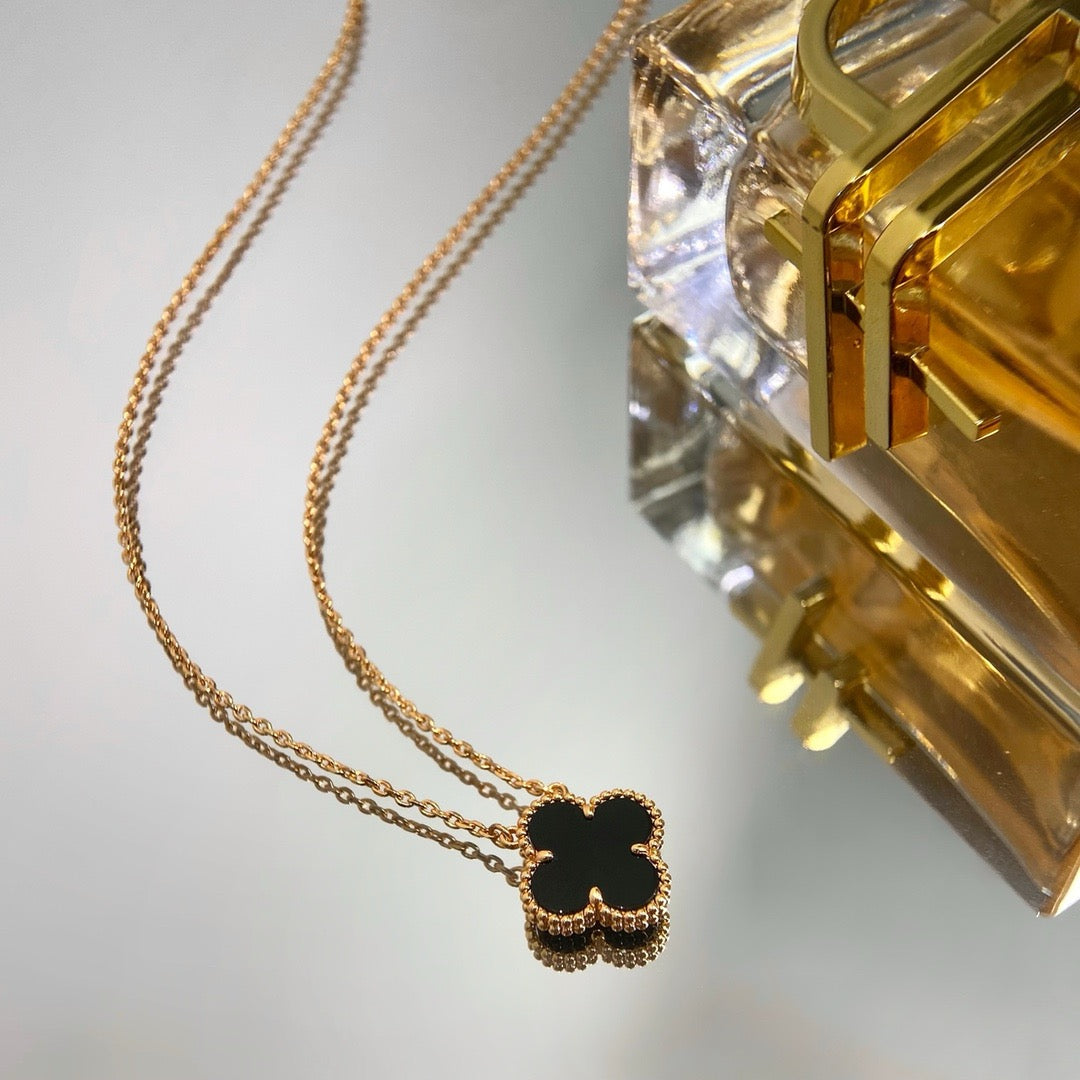 [⭐⭐JeweliWhal]CLOVER 15MM BLACK ONYX SINGLE FLOWER NECKLACE
