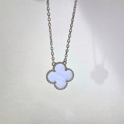 [⭐⭐JeweliWhal]CLOVER 15MM BLUE CHALCEDONY NECKLACE SILVER