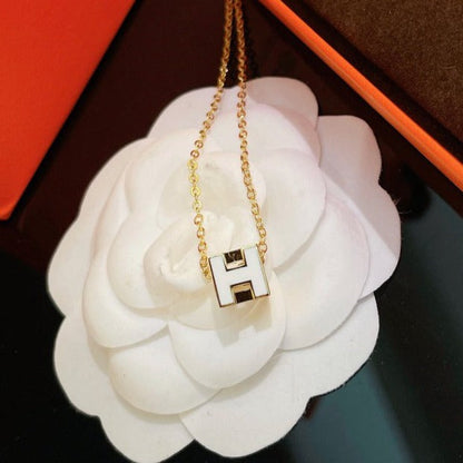 [⭐⭐JeweliWhal]H WHITE SQUARE GOLD NECKLACE