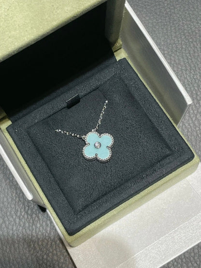 [⭐⭐JeweliWhal]CLOVER 1 DIAMOND LIGHT BLUE SILVER NECKLACE