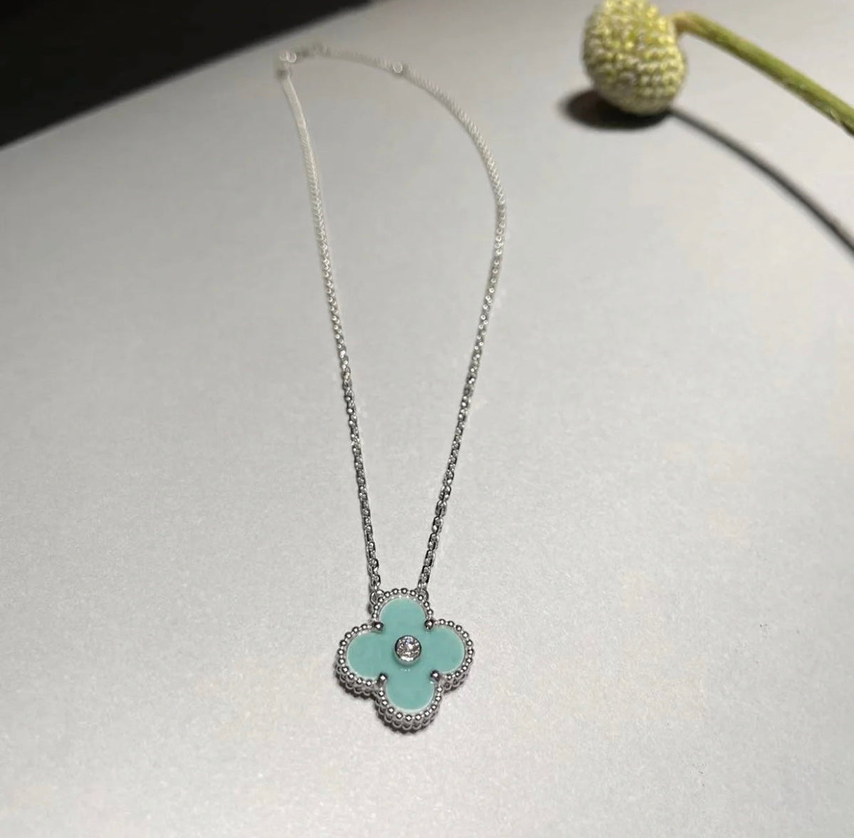 [⭐⭐JeweliWhal]CLOVER 1 DIAMOND LIGHT BLUE SILVER NECKLACE