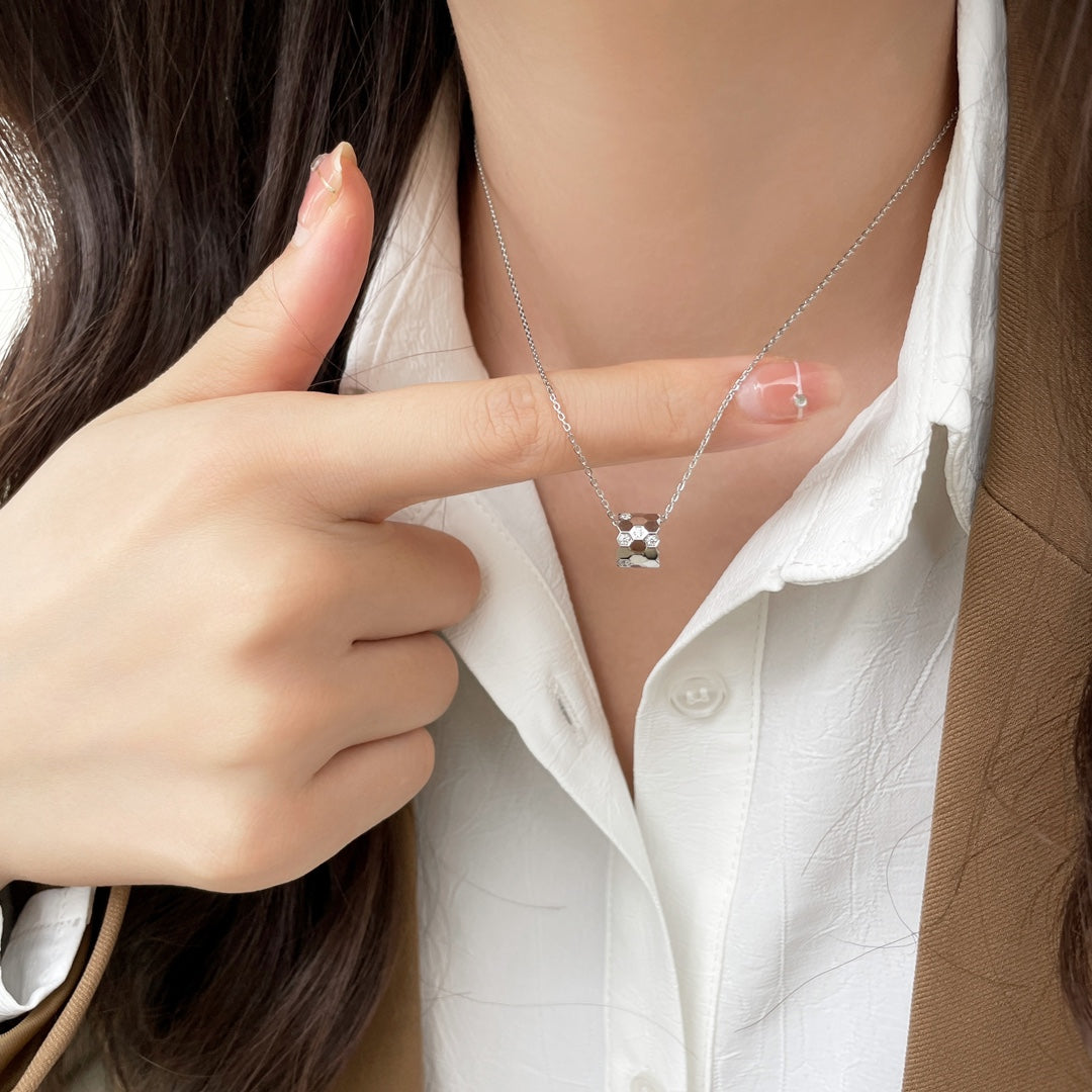 [⭐⭐JeweliWhal]BEE MINI ANHÄNGER DIAMANTHALSKETTE