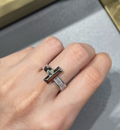 [JeweliWhal]T1 WIDE 4.5MM DIAMOND RING