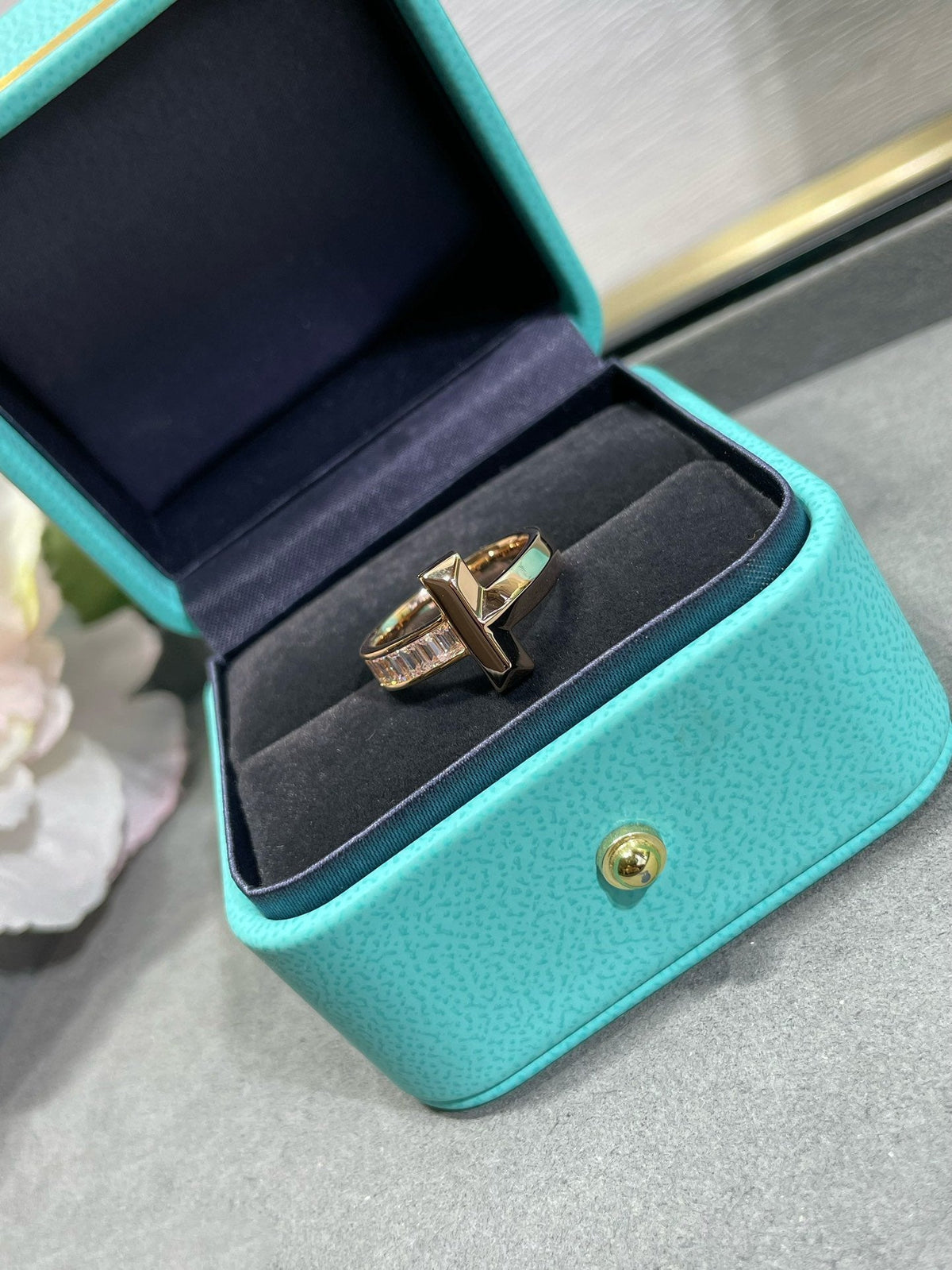 [JeweliWhal]T1 WIDE 4.5MM DIAMOND RING