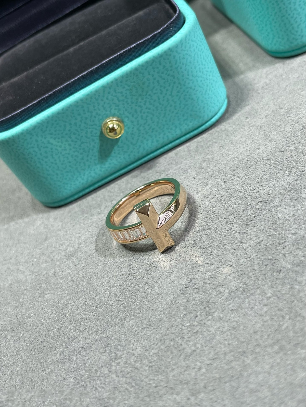 [JeweliWhal]T1 WIDE 4.5MM DIAMOND RING