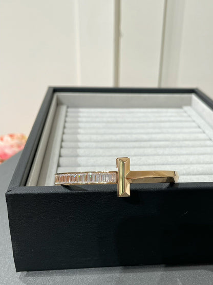 [JeweliWhal]WIDE HINGED BANGLE PINK GOLD WITH BAGUETTE DIAMONDS