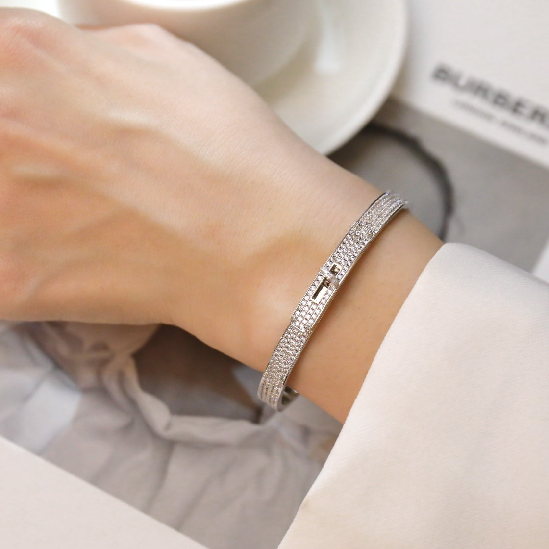 [⭐⭐JeweliWhal]KELLY ARMBAND MIT DIAMANTBESATZ