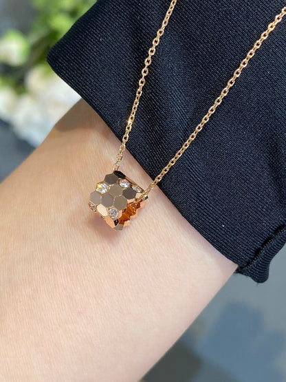 [⭐⭐JeweliWhal]BEE LOVE DIAMOND NECKLACE