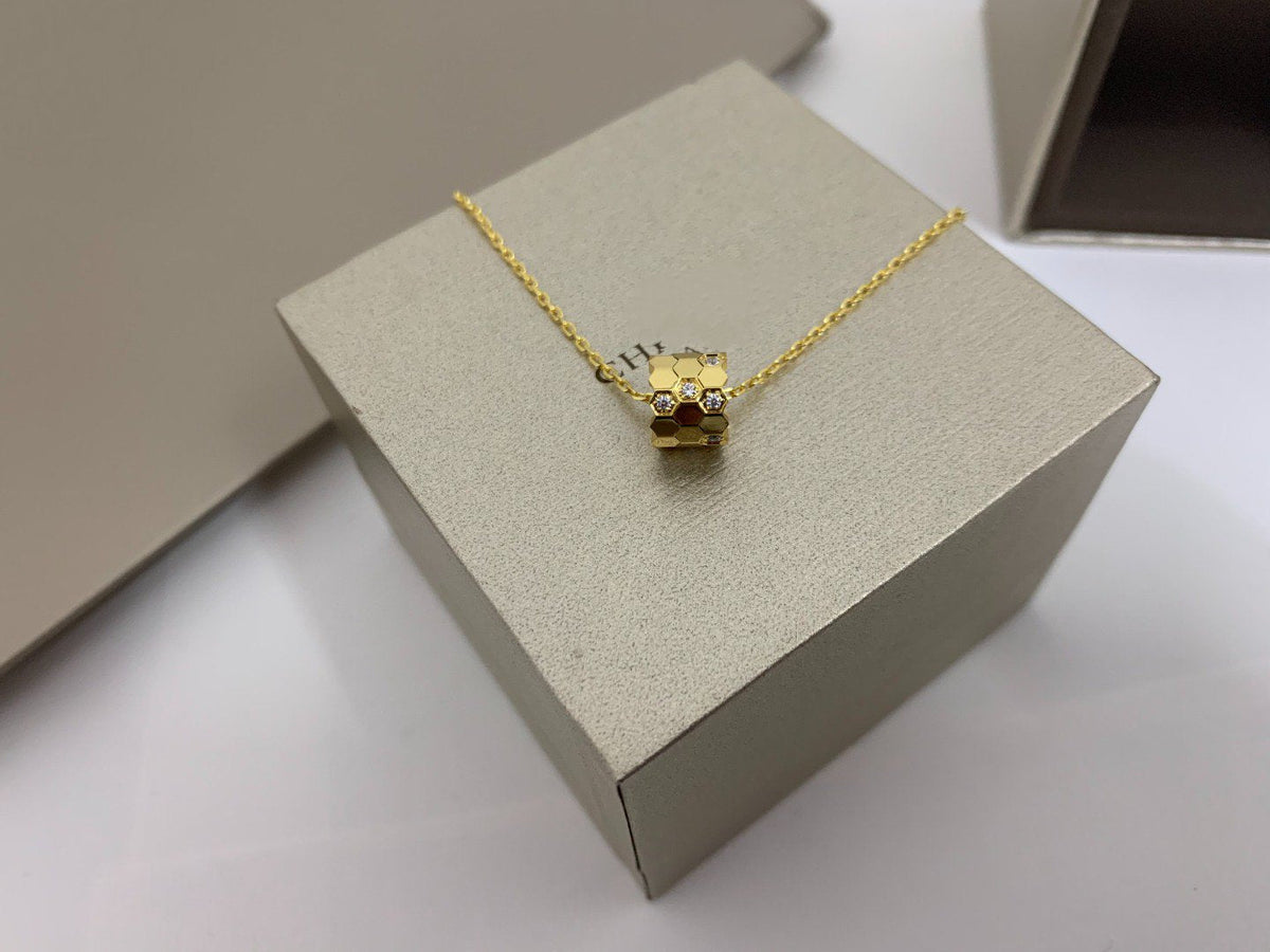 [⭐⭐JeweliWhal]BEE LOVE DIAMOND NECKLACE