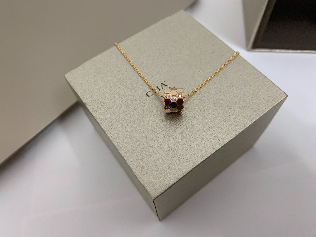 [⭐⭐JeweliWhal]BEE LOVE DIAMOND NECKLACE