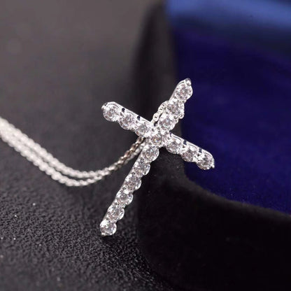 [JeweliWhal]MOISSANITE STONE CROSS PENDANT NECKLACE SIMULATED DIAMOND CROSS CHOKER