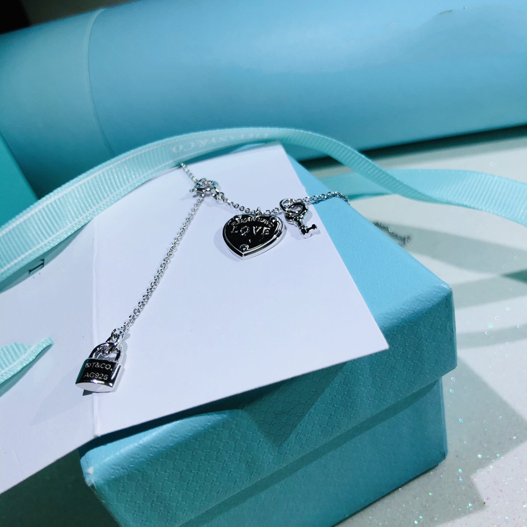 [JeweliWhal]LOVE HEART TAG KEY NECKLACE