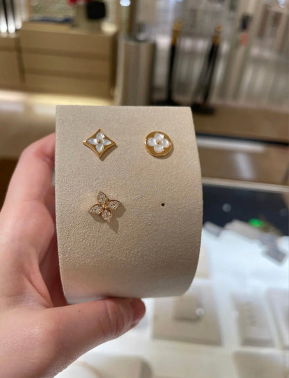[⭐⭐JeweliWhal]STAR BLOSSOM STUD EARRINGS PINK GOLD DIAMONDS