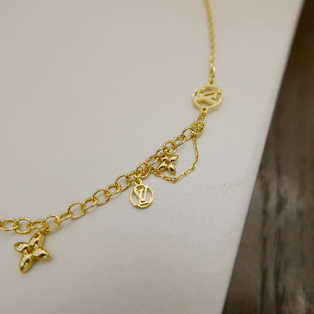 [⭐⭐JeweliWhal]BLOOMING SUPPLE NECKLACE BRASS
