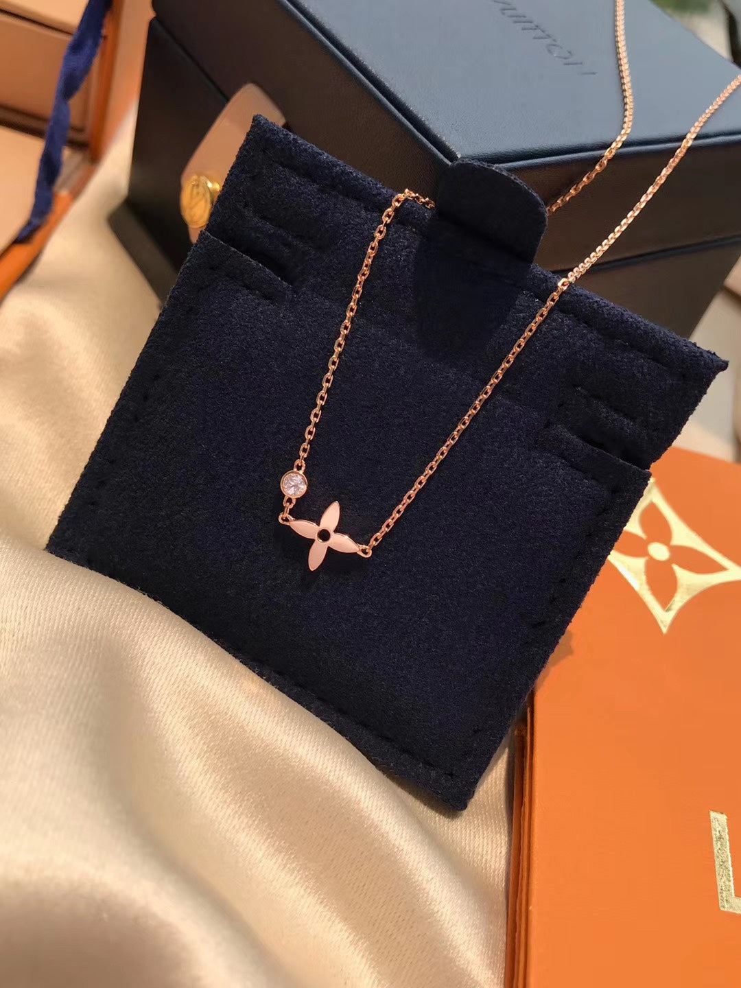 [⭐⭐JeweliWhal]BLOSSOM PENDANT PINK GOLD AND DIAMOND