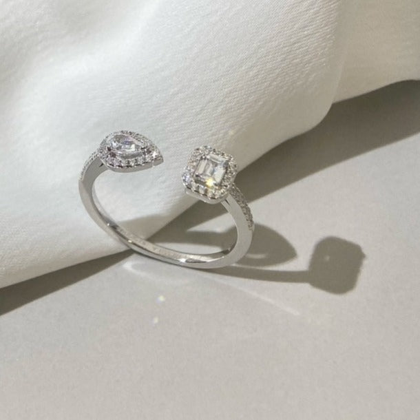 [⭐⭐JeweliWhal]MY TWIN TOI & MOI SILVER DIAMOND RING