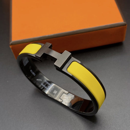 [⭐⭐JeweliWhal]CLIC HM SO BLACK YELLOW BRACELET