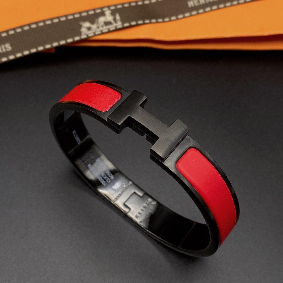 [⭐⭐JeweliWhal]CLIC HM SO BLACK RED BRACELET