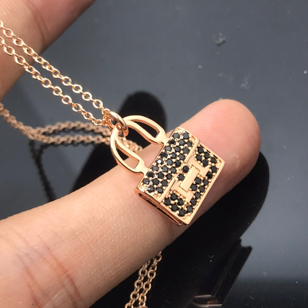 [⭐⭐JeweliWhal]HM NECKLACE ARRIVAL BLACK DIAMOND
