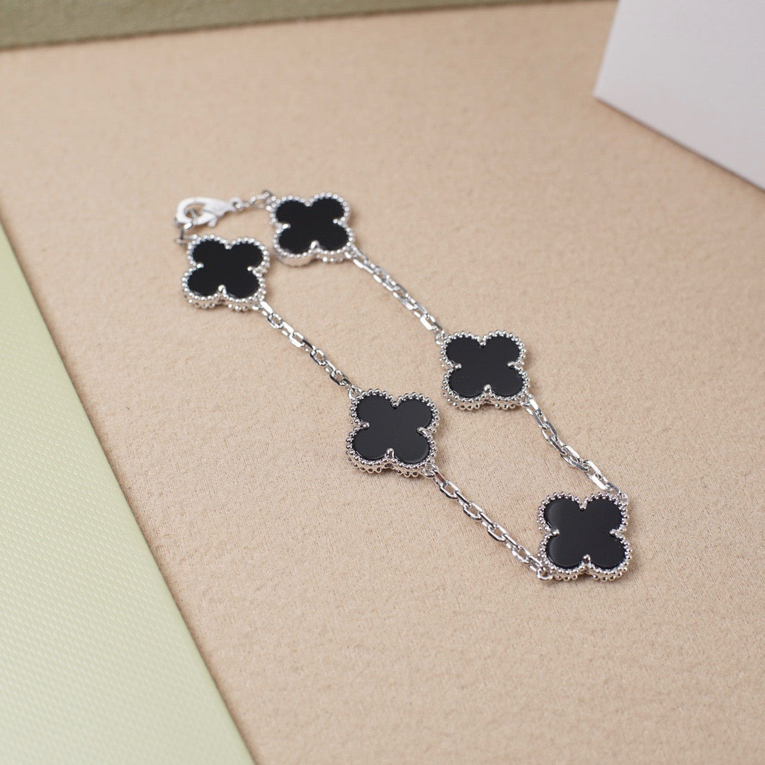[⭐⭐JeweliWhal] CLOVER 5 MOTIF ONYXS BRACELET COLLECTION