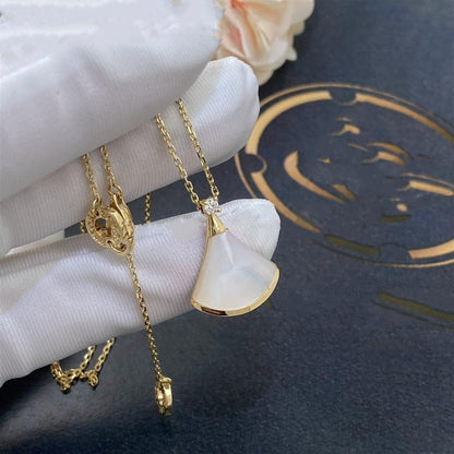[⭐⭐JeweliWhal]DREAM NECKLACE WHITE MOP GOLD 1 DIAMOND