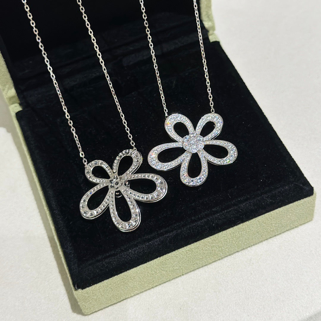 [⭐⭐JeweliWhal]FLOWERLACE NECKLACE FULL DIAMONDS