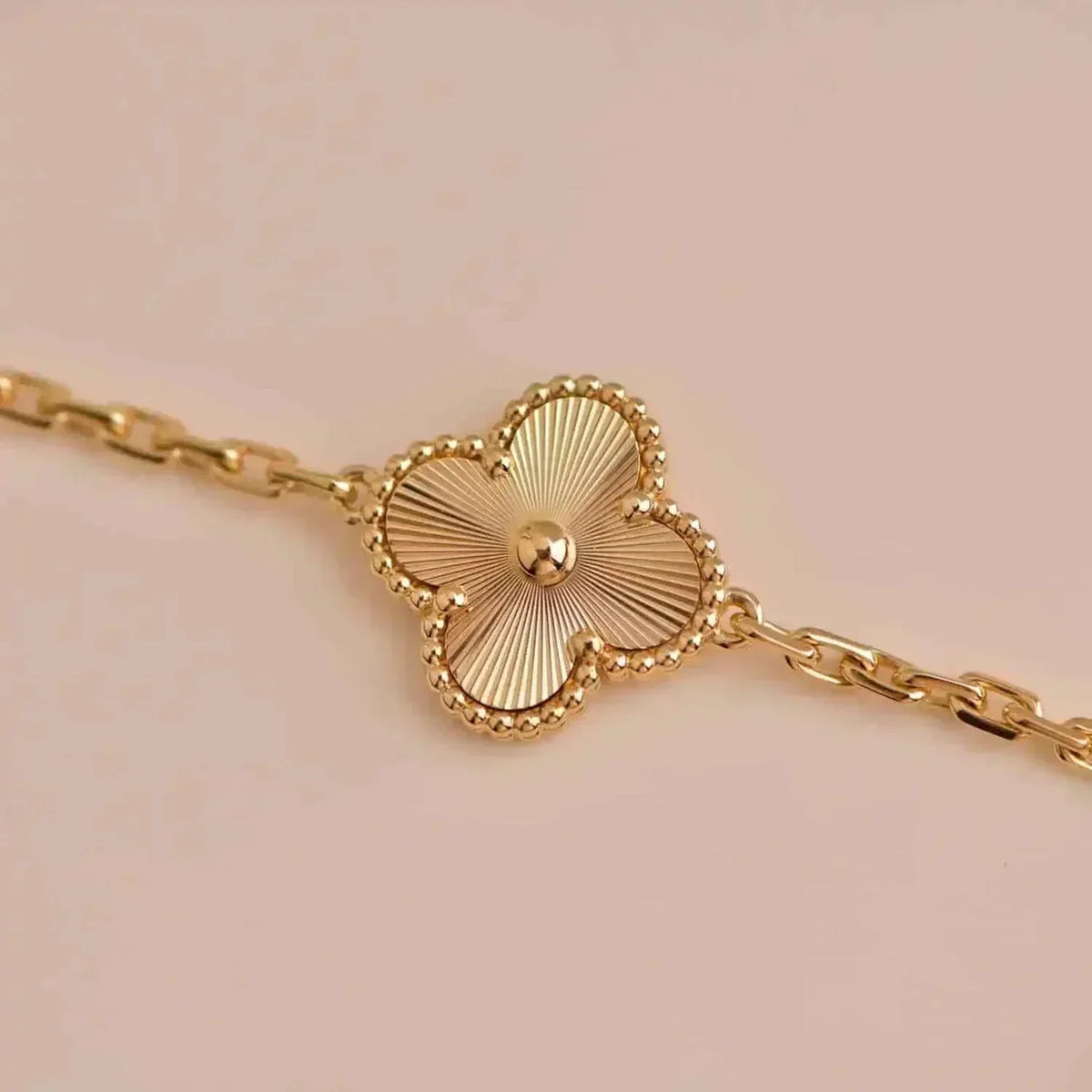 [⭐⭐JeweliWhal] CLOVER 5 MOTIF LASER BRACELET COLLECTION