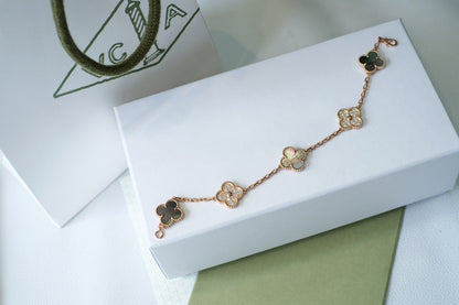 [⭐⭐JeweliWhal] CLOVER 5 MOTIF GRAY MOP BRACELET COLLECTION