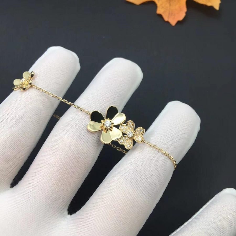 [⭐⭐JeweliWhal]FRIVOLE ARMBAND MIT 5 BLÜTEN IN GOLD