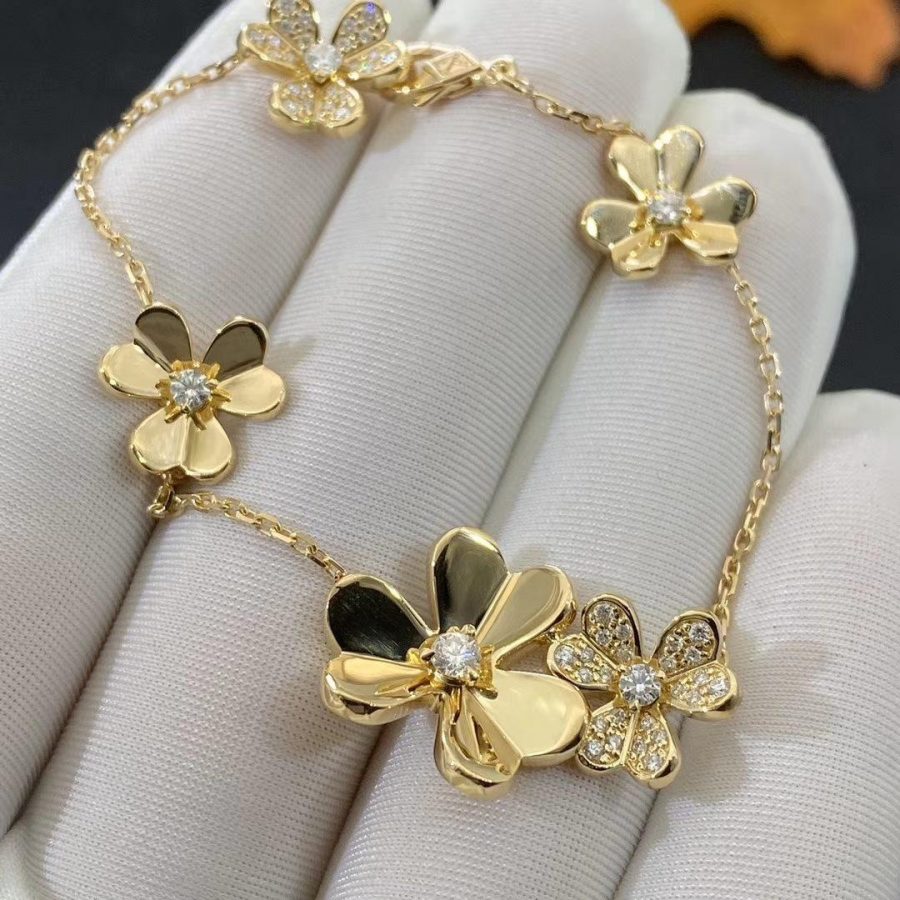 [⭐⭐JeweliWhal]FRIVOLE ARMBAND MIT 5 BLÜTEN IN GOLD