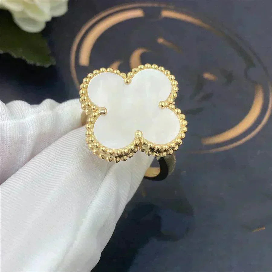 [⭐⭐JeweliWhal]CLOVER WHITE MOP RING