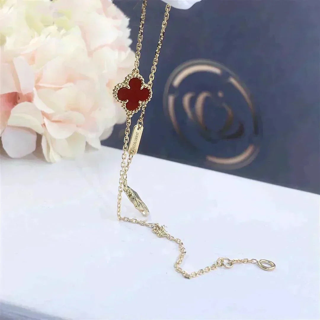 [⭐⭐JeweliWhal]CLOVER  CARNELIAN SINGLE FLOWER BRACELET