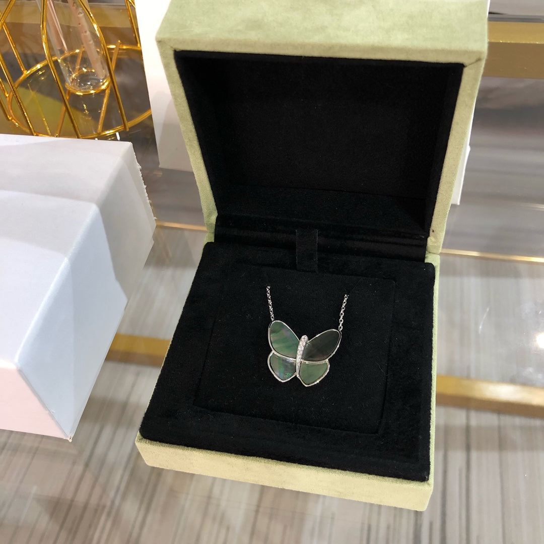 [⭐⭐JeweliWhal]LARGE BUTTERFLY SILVER PENDANT DIAMOND NECKLACE