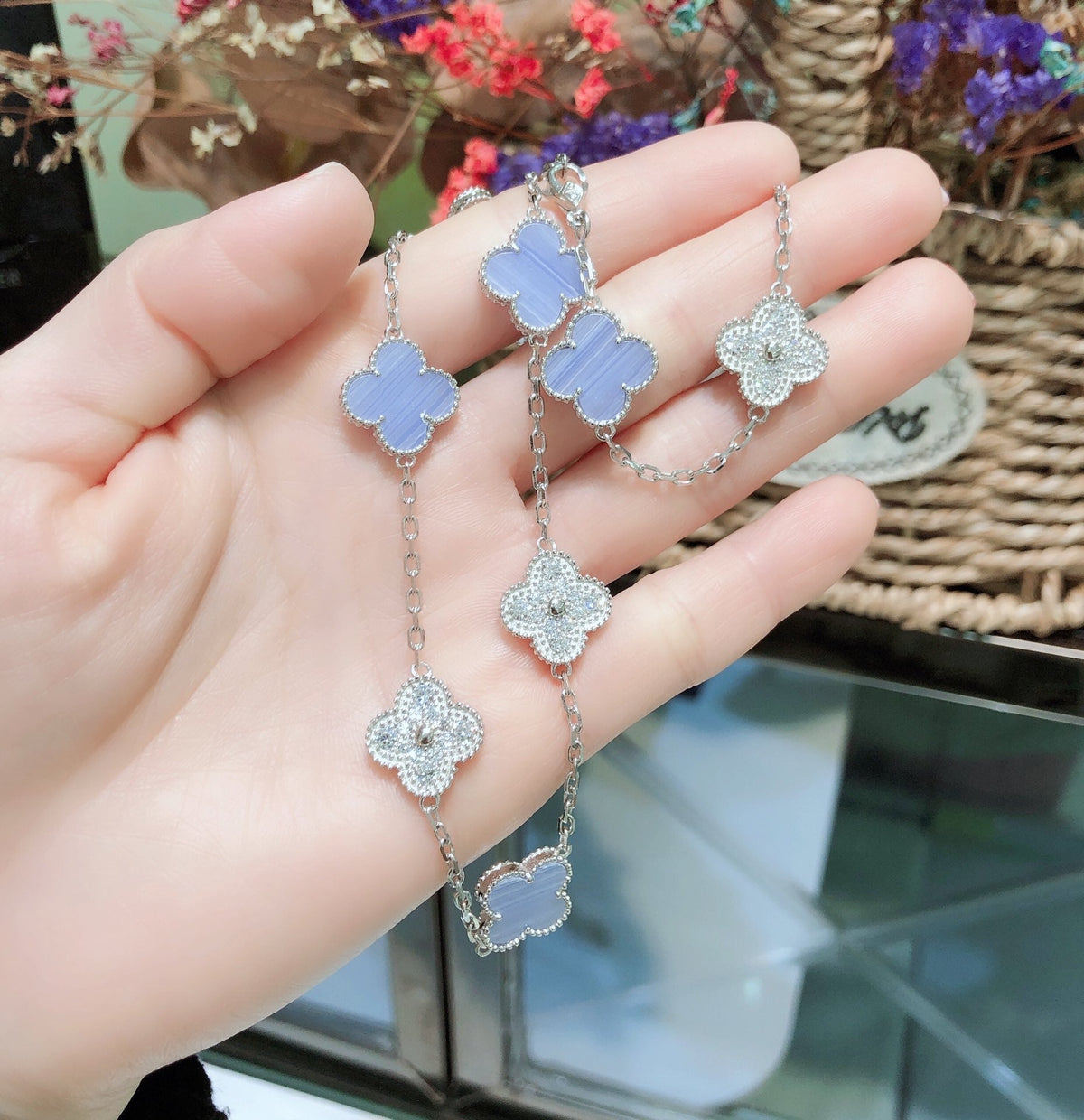 [⭐⭐JeweliWhal]CLOVER 10 MOTIFS CHALCEDONY DIAMONDS SILVER NECKLACE